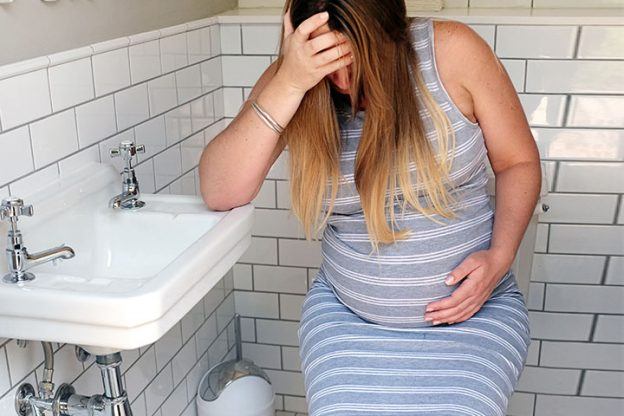 Bà bầu bị trĩ nội do đâu?